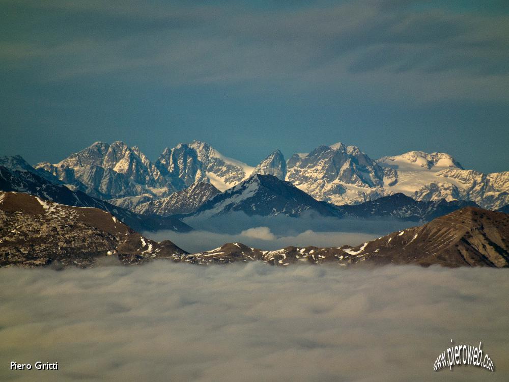 61 Zoom in Bernina, Ortles, Cevedale.JPG